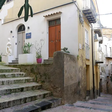 Frühstückspension Tersikore Bedrooms 3*